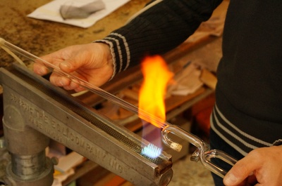 Shaping neon tubes