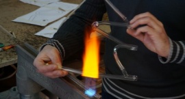 Learn to shape the light! Welcome to our "Neon School !